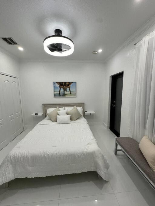 Lovers Cove Tamiami المظهر الخارجي الصورة